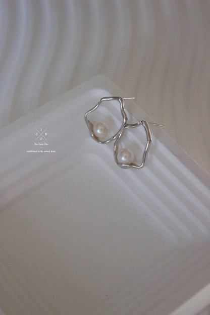 Modern Organic Gold Hoop Earrings with Freshwater Pearl Accent