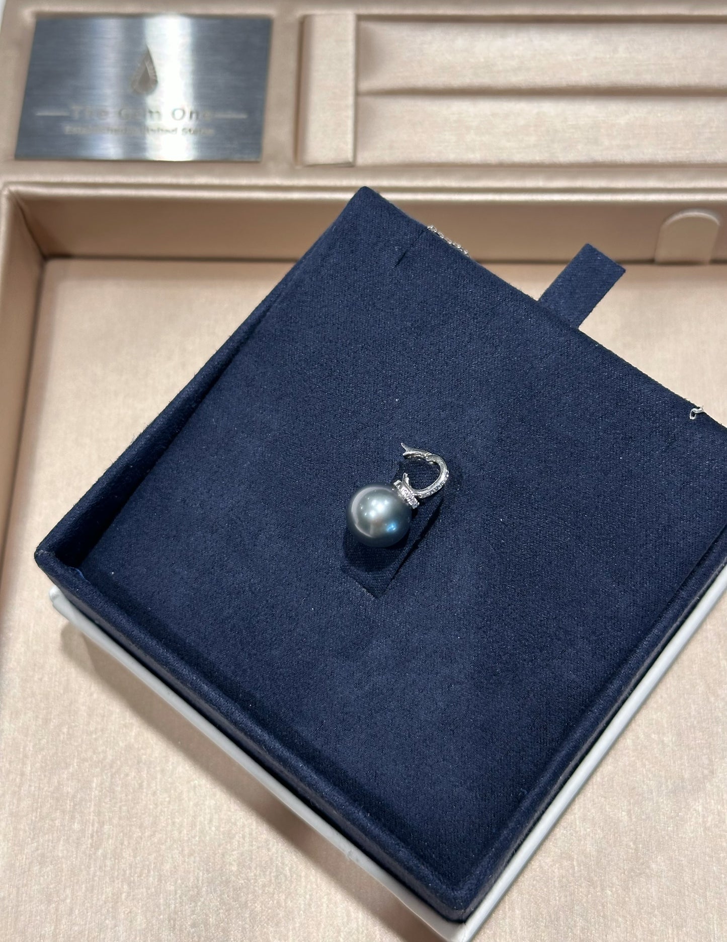Fine Collection: Tahitian Cultured Pearl Pendant Necklace with Diamonds in 18K White Gold (9–10mm)