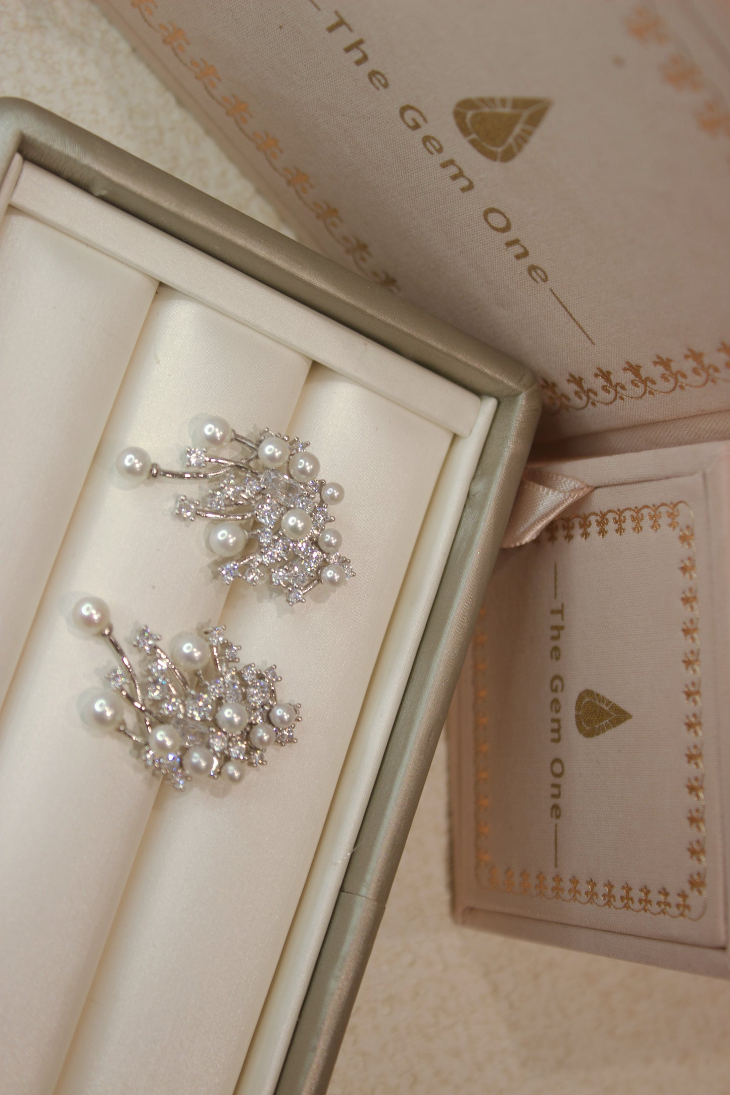 Elegant Fansing Party Earrings with Cultured Freshwater Pearls in Sterling Silver