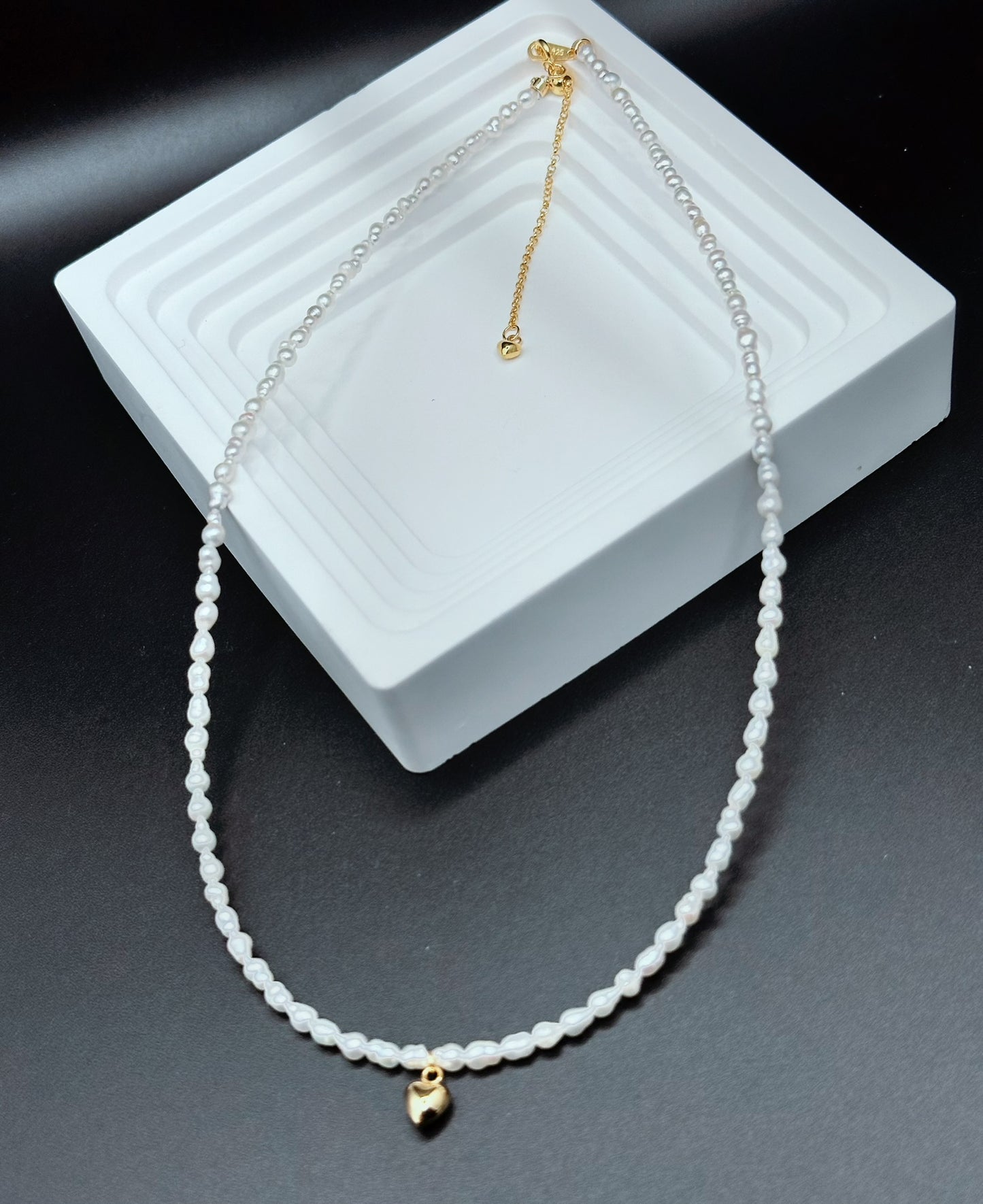 Chic Freshwater Pearl Necklace with Golden Heart Pendant