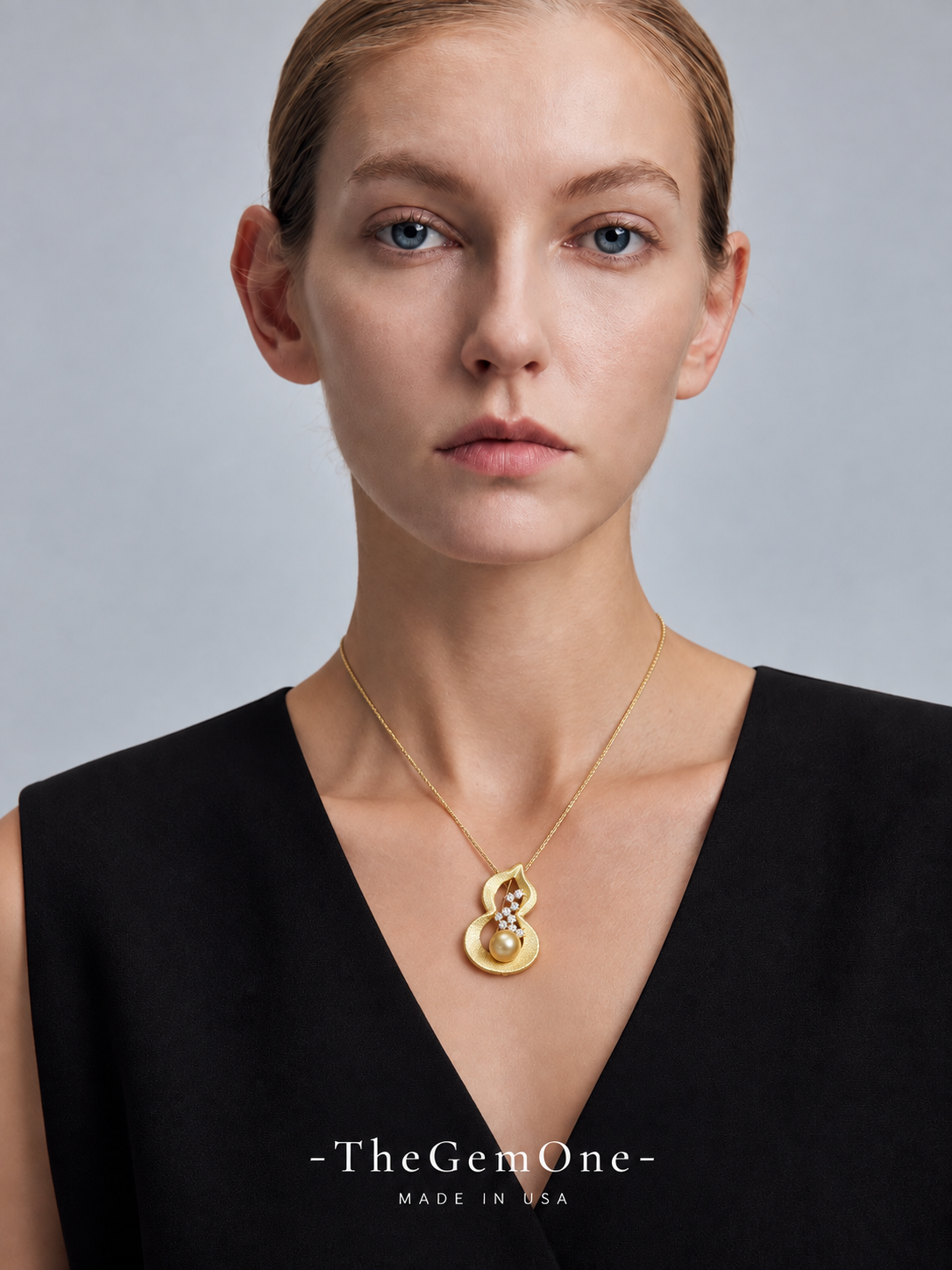 The one Pearl collection : Aurelia Fortune Brooch