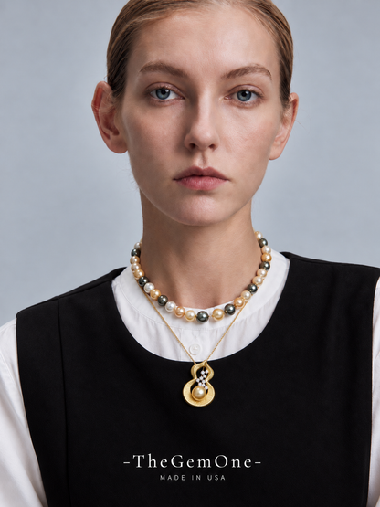 The one Pearl collection : Aurelia Fortune Brooch