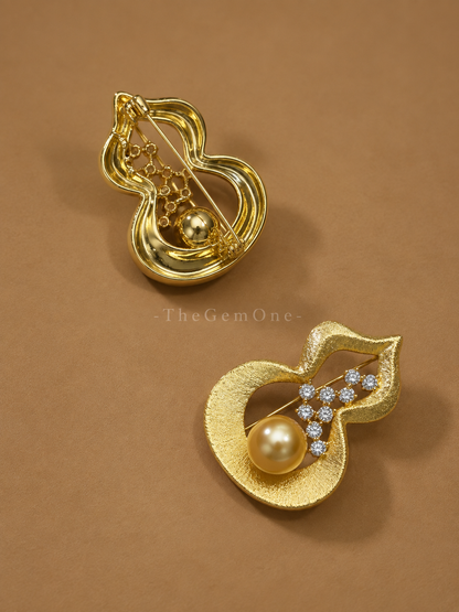 The one Pearl collection : Aurelia Fortune Brooch