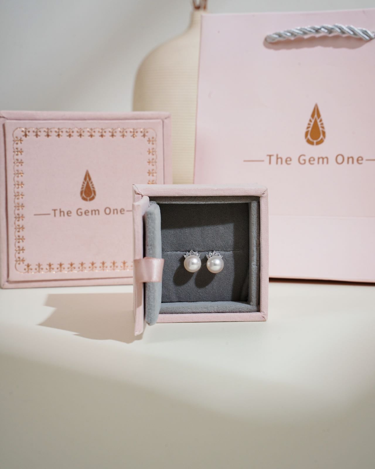 Classic Pearl Stud Earrings with Sparkling Crystal Accents