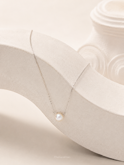 The One Pearl Necklace | Classic