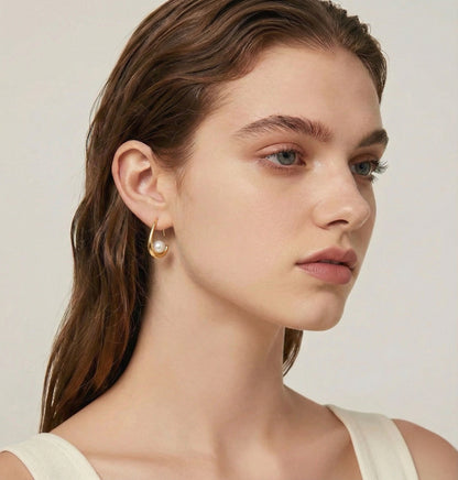 Everyday Muse Collection: Cultured Freshwater Earring 6-7mm