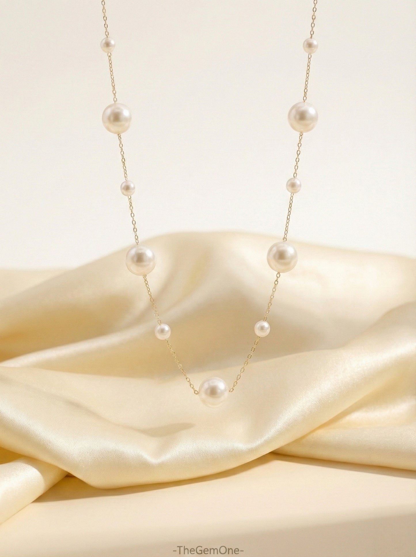 Starry Necklace in Fine 18K gold 3-4mm-6-7mm-A Masterpiece of Handcrafted Elegance