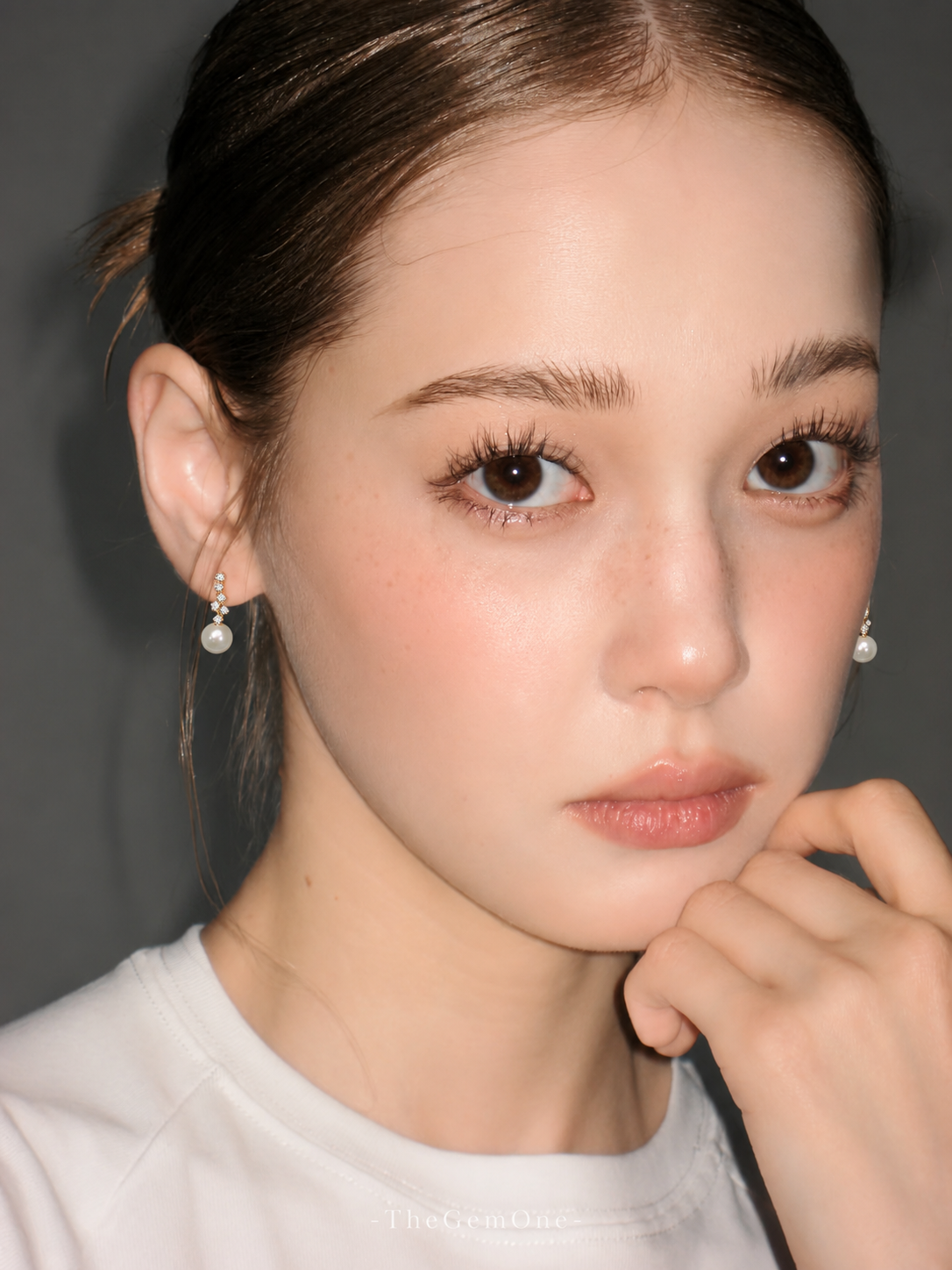 Everyday Muse｜Elegant Pearl Stud Earrings