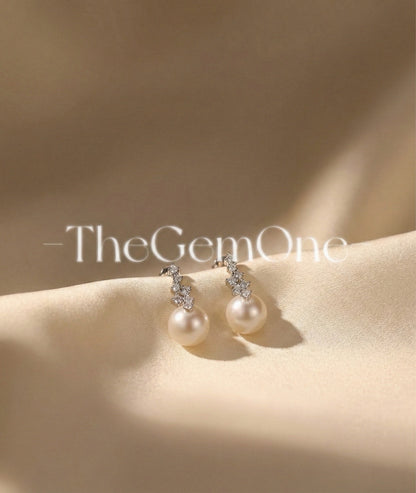 Everyday Muse｜Elegant Pearl Stud Earrings