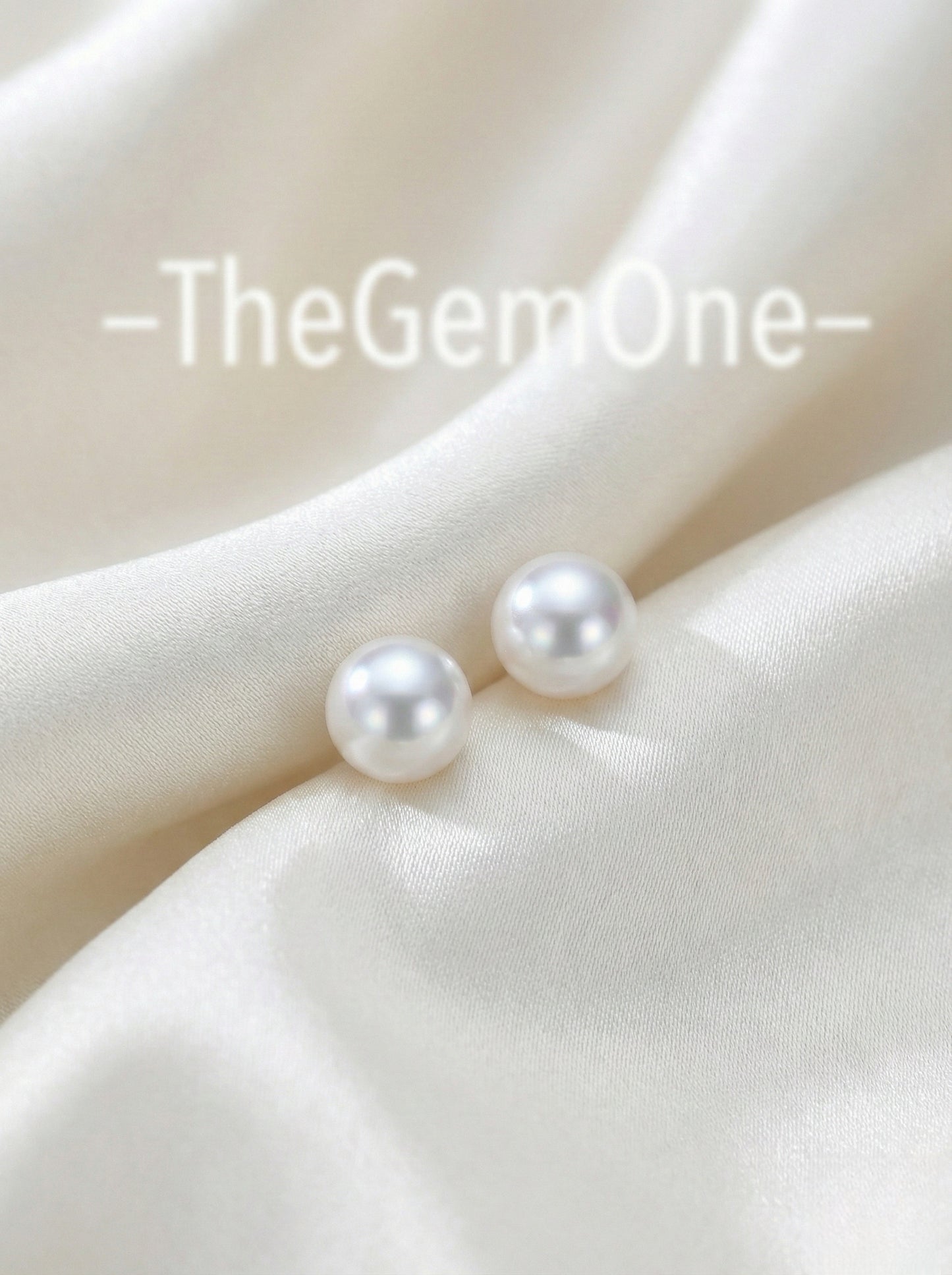 Sky charm Stud earrings Akoya Pearl with 18K gold 8-8.5mm