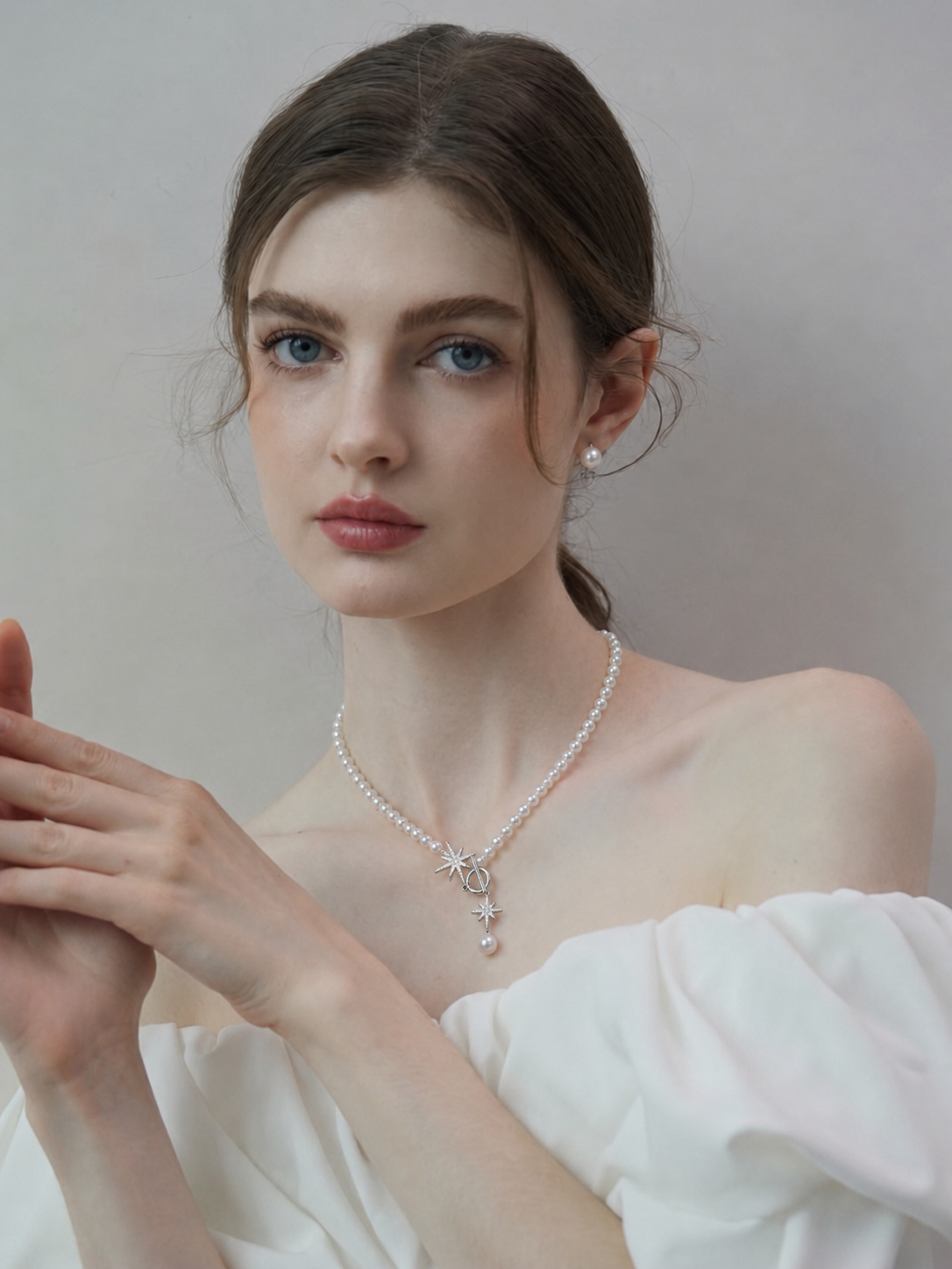 Winter Star: Cultured Freshwater Pearl Necklace 5-5.5mm in Sterling Silver