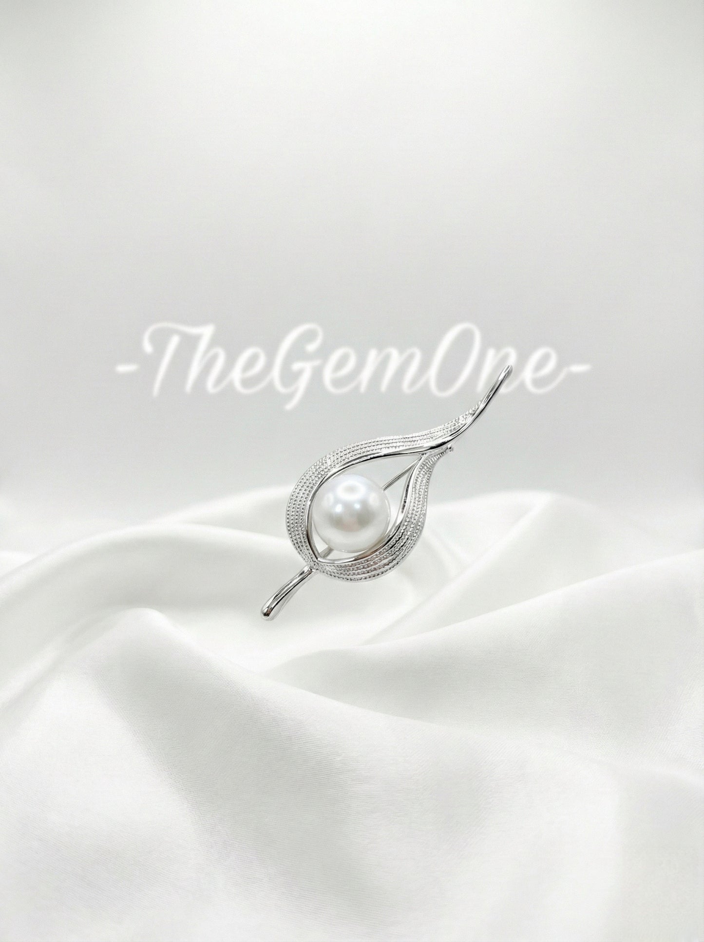 2025FW Winterleaf Brooch