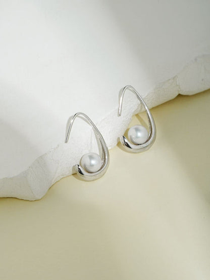 Everyday Muse Collection: Cultured Freshwater Earring 6-7mm