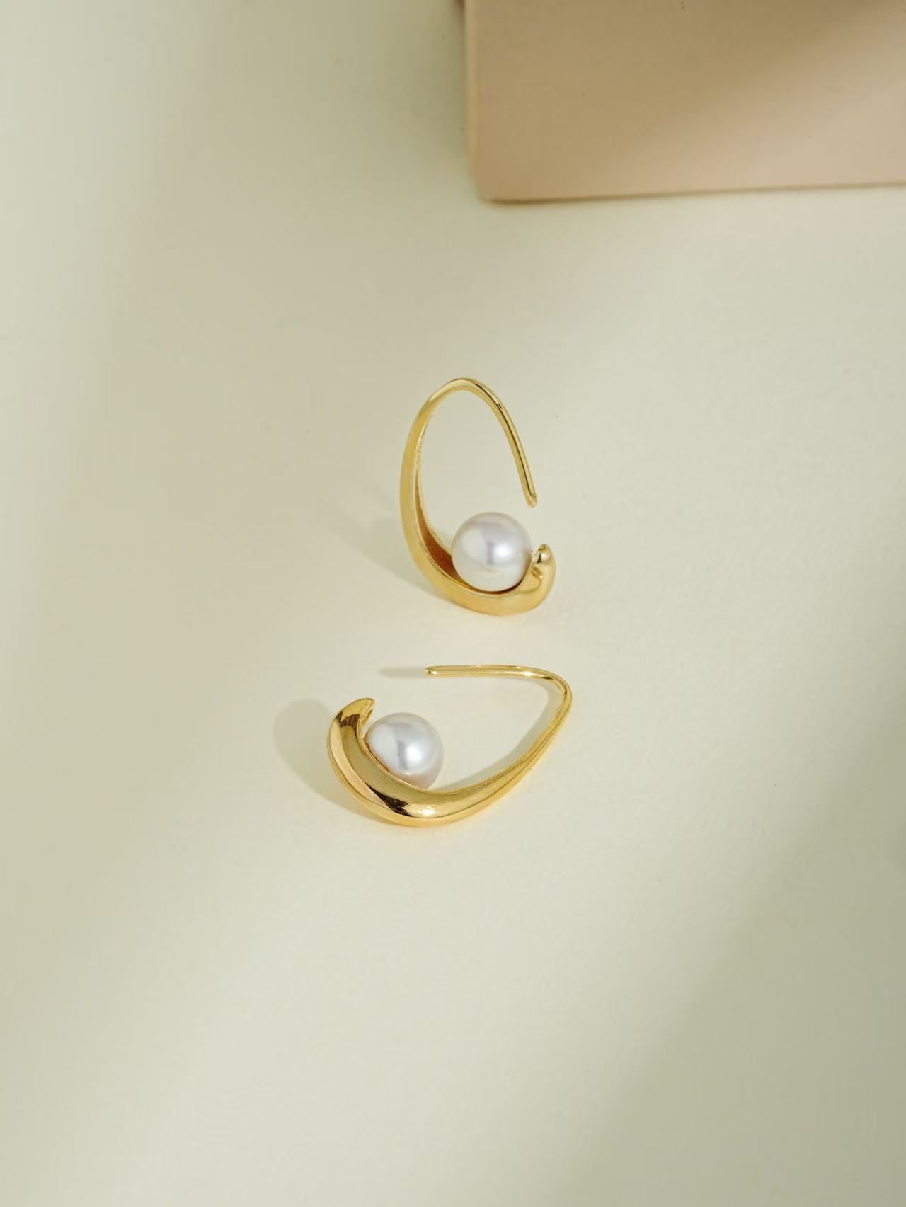 Everyday Muse Collection: Cultured Freshwater Earring 6-7mm