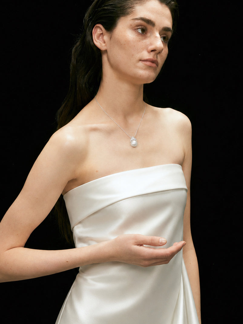 2025FW The Fine Collection: White Australian South Sea Pearl Pendant with Platinum Chain and Diamond