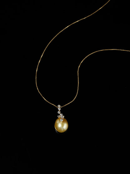 2025FW The Fine Collection: South Sea Pearl with Natural Moissanite in 18K Gold Chain